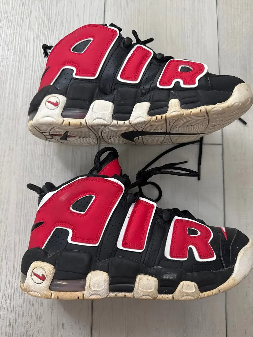 Nike Air More Uptempo (GS) Boy's Size 6.5 Y Sneakers Black Red